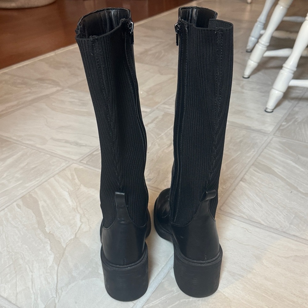 Tall black boots - Picture 6 of 11